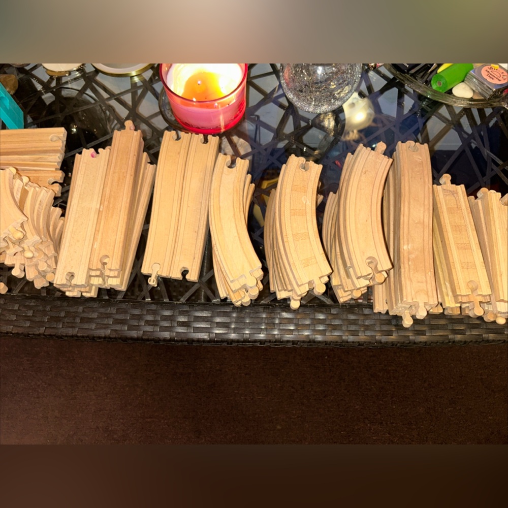 thomas and friends Lot Of 92 Wooden Train Tracks - Picture 2 of 7
